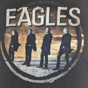 Eagles 2010 Vintage Concert M Tee  Members Front - Tour Cities Back Small.